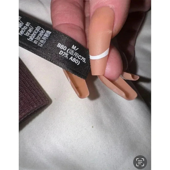 Victoria Sport Laser Cut Seamless Sports Bra Medium Wine Color Yoga Pilates - Picture 6 of 9